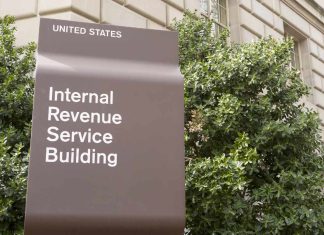 IRS Official: Crypto Is Here to Stay and ‘Becoming More Legitimate’ irs-official:-crypto-is-here-to-stay-and-‘becoming-more-legitimate’