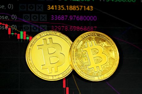 bitcoin-breakout-or-breakdown?-ark-invest’s-david-puell-shares-his-prediction