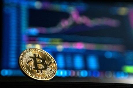 bitcoin-path-to-$70,000?-analyst-shows-what-this-‘head-and-shoulders’-pattern-reveals