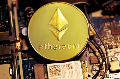 is-ethereum-in-danger?-analyst-warns-of-bearish-future-if-eth-drops-below-this-level